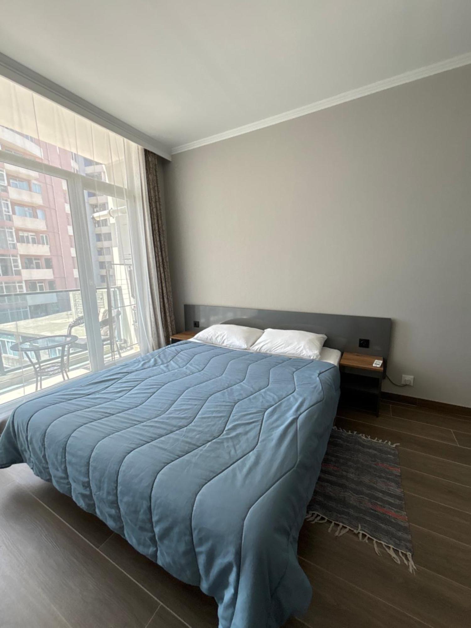 New Apartments "Park Primorsky" Batoemi Buitenkant foto